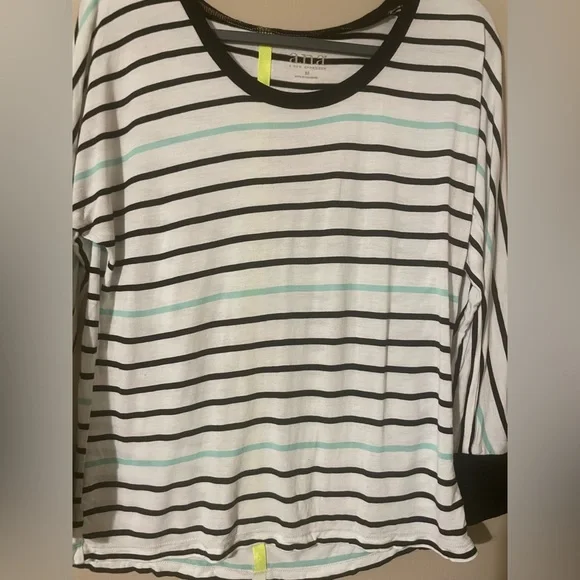 Womens Stripped Shirt.‎ - Picture 2 of 3